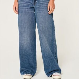 Hollister Super Baggy Low Rise Jeans